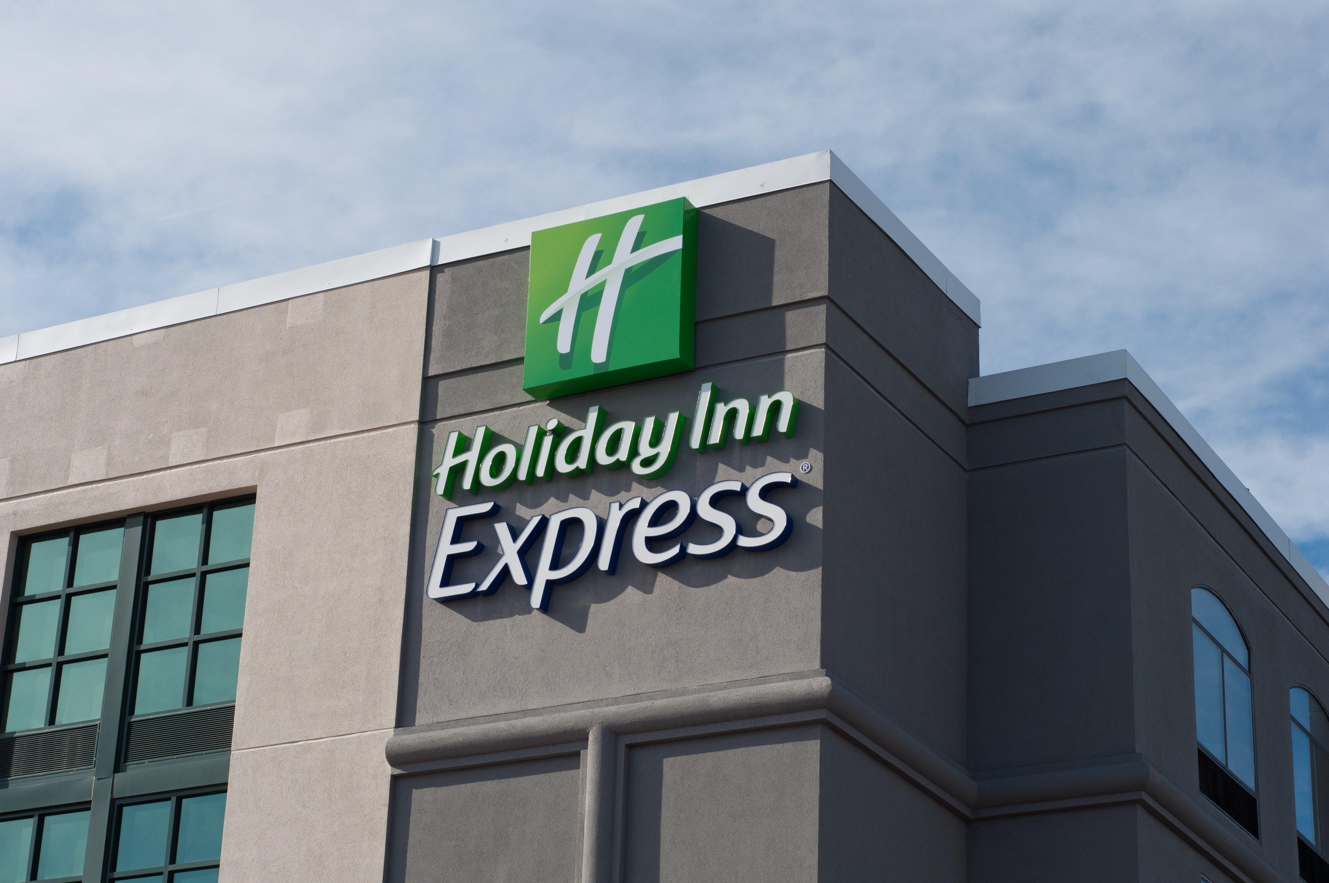 Holiday Inn Express Quantico Стаффорд Экстерьер фото